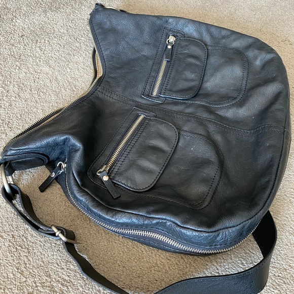 Sportscraft black leather large hobo bag - Picture 4 of 4